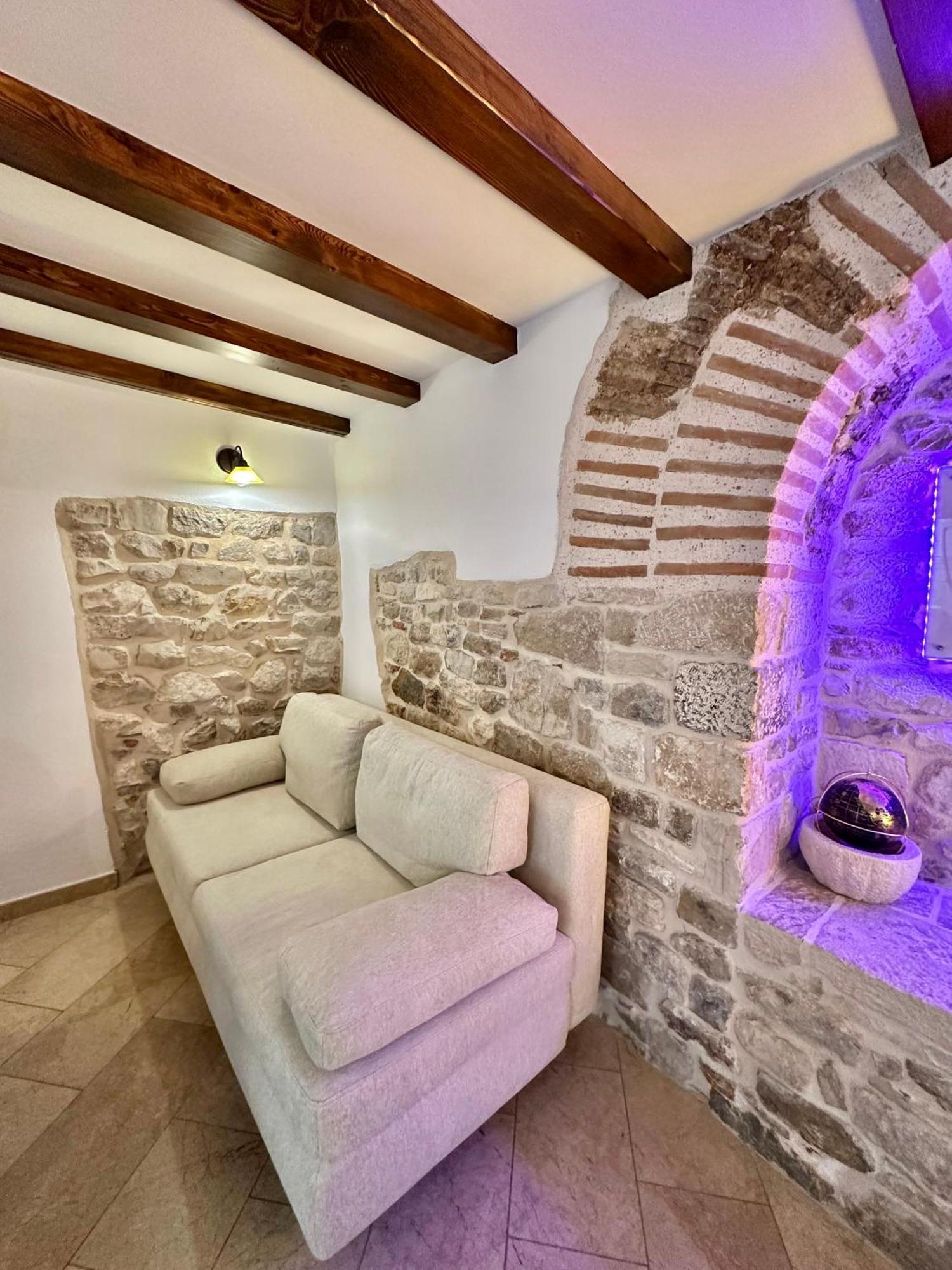 Diocletian Wine Studio Apartment Split Ngoại thất bức ảnh